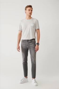 Beýleki markalar  Gray Trousers
